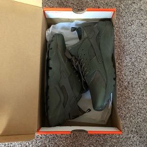 Olive Green Huaraches